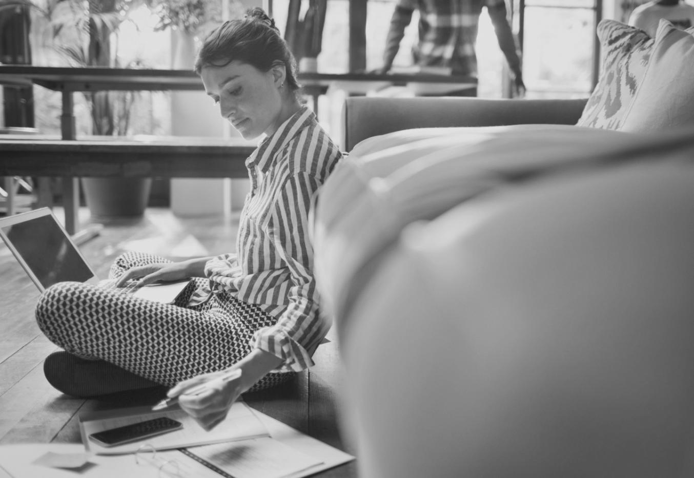 Interaktive Gruppenübung während eines Budgetpsychologie-Workshops